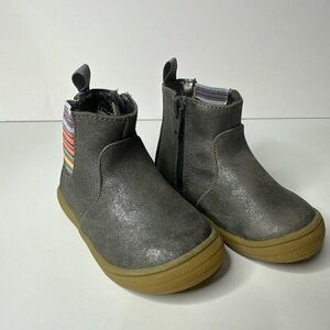 Cat and Jack Girls Boots, size 5, gray